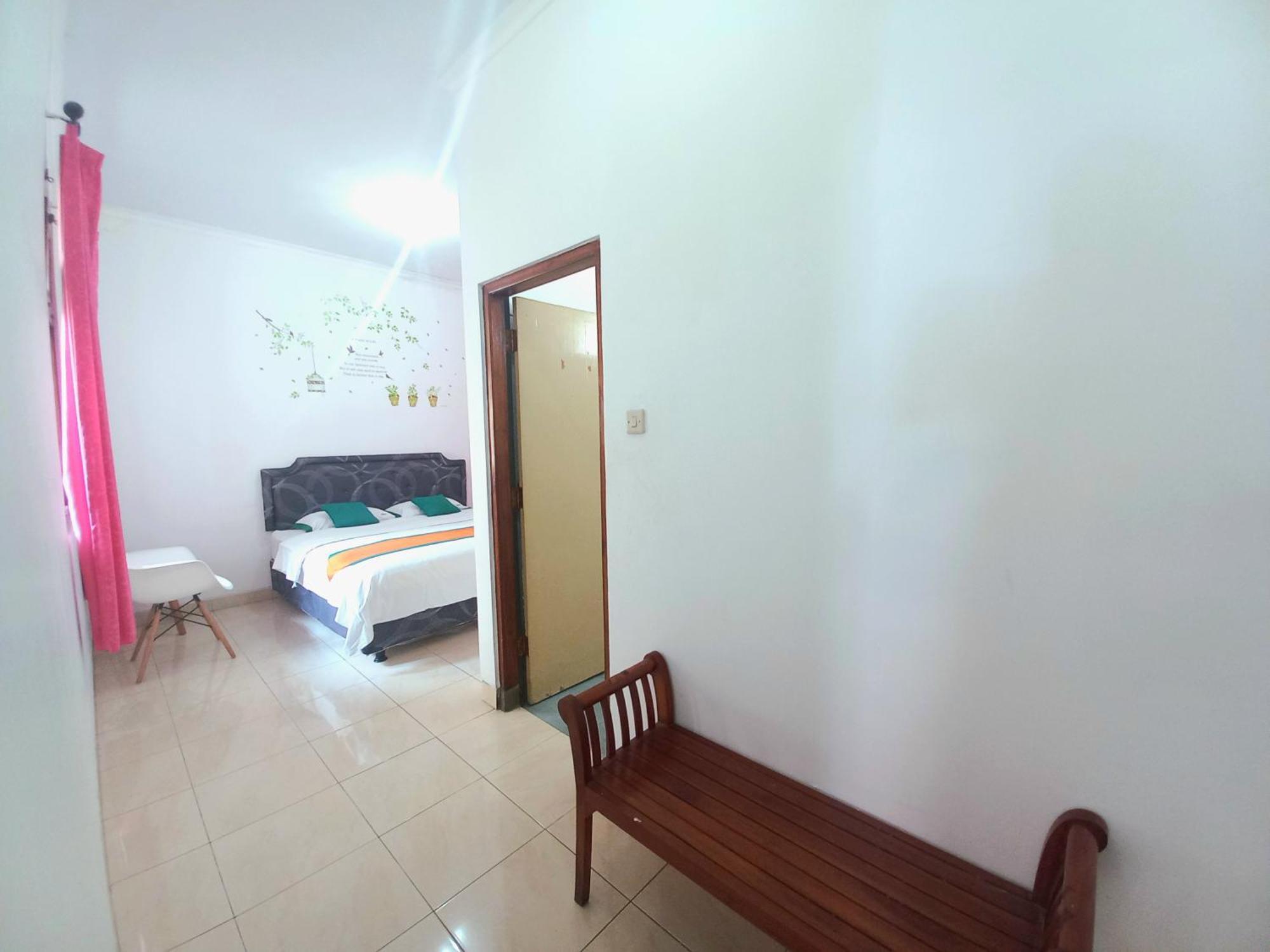 Homestay Jogja Dekat Gembiraloka By Simply Homy Yogyakarta Exterior foto